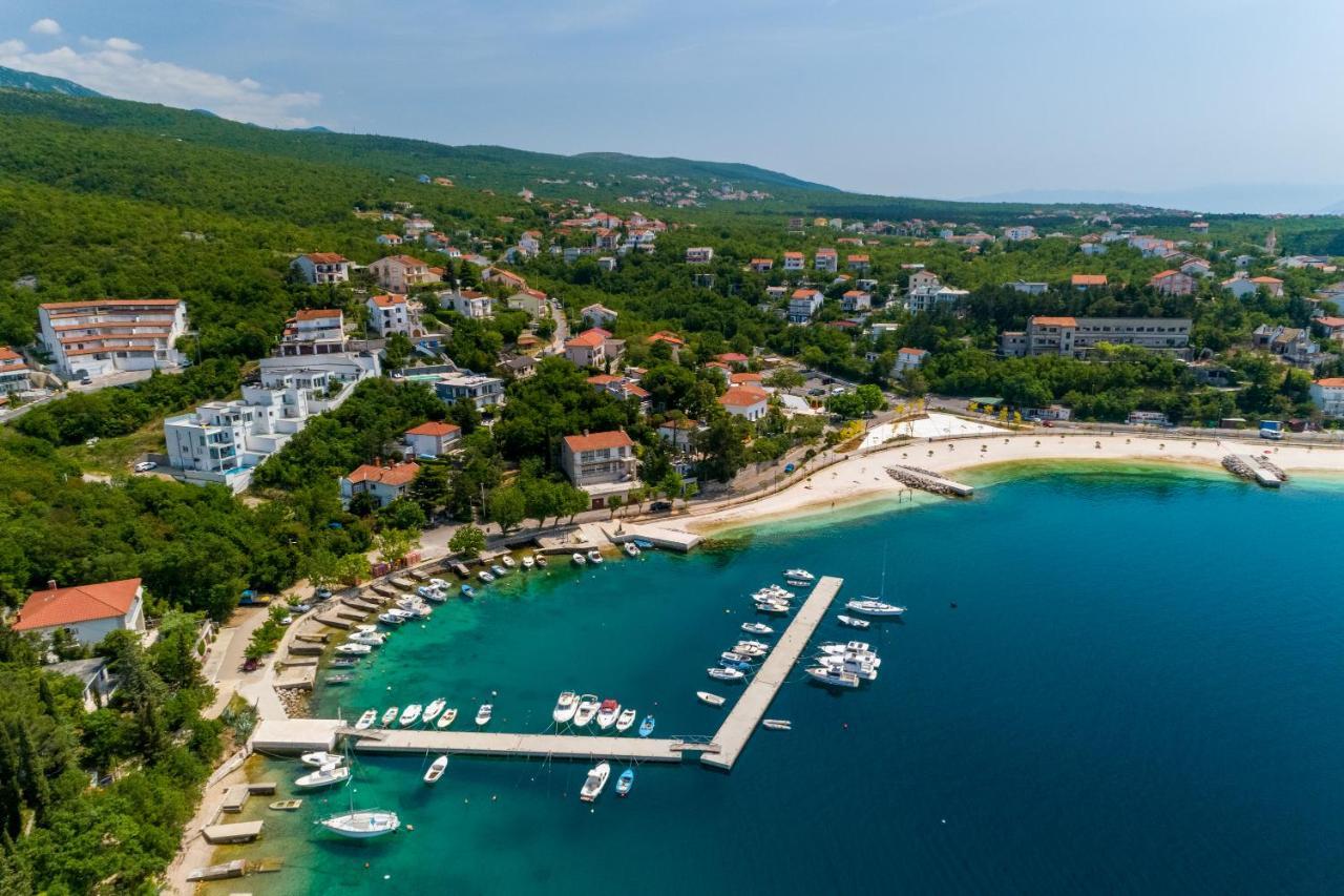 Apartments Marija Crikvenica Bagian luar foto