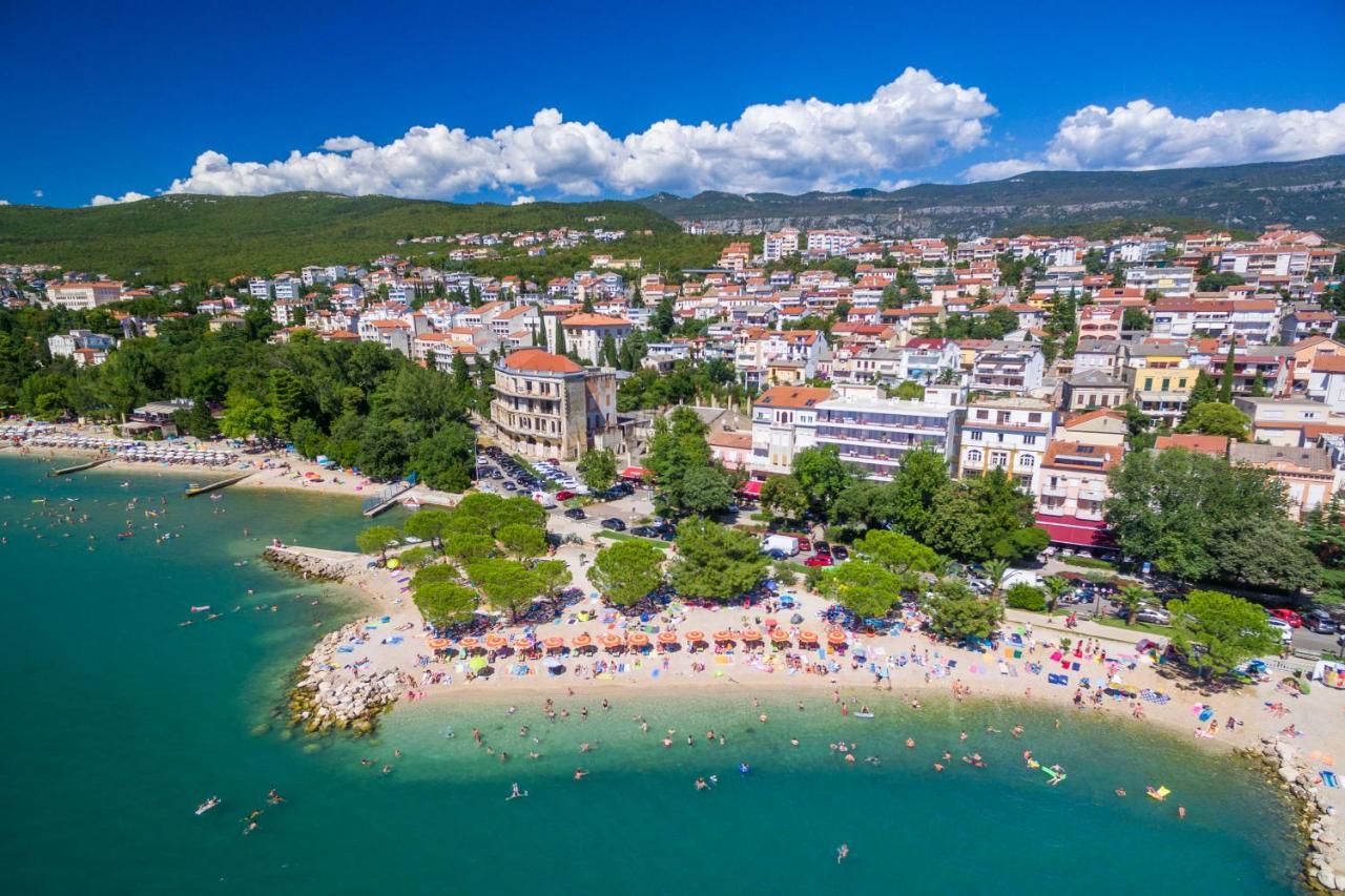 Apartments Marija Crikvenica Bagian luar foto