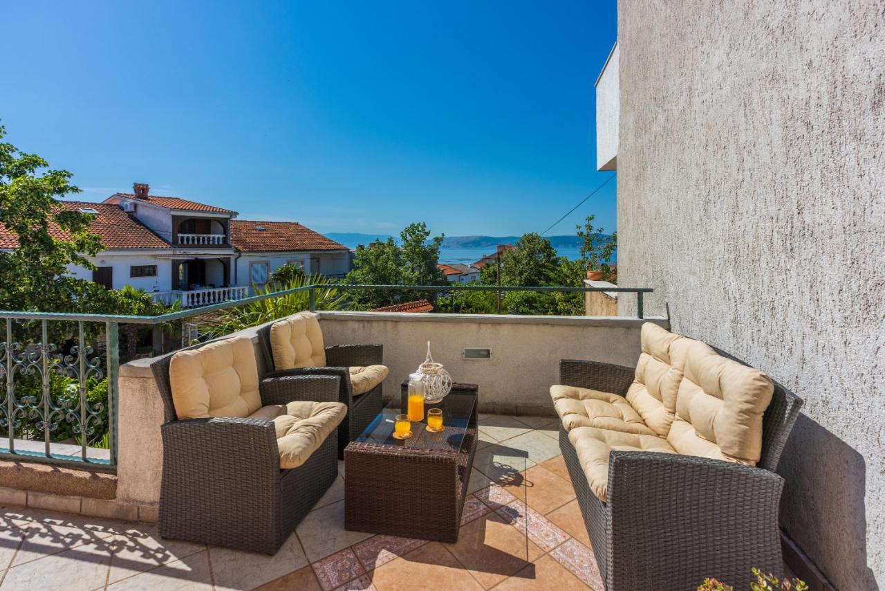 Apartments Marija Crikvenica Bagian luar foto